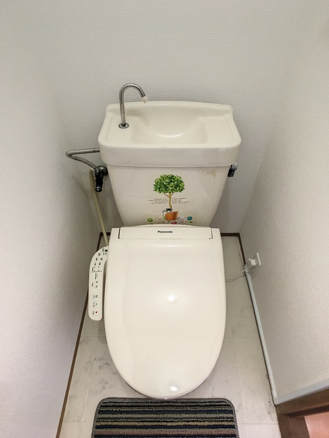 直方市大字植木のアパートのトイレ