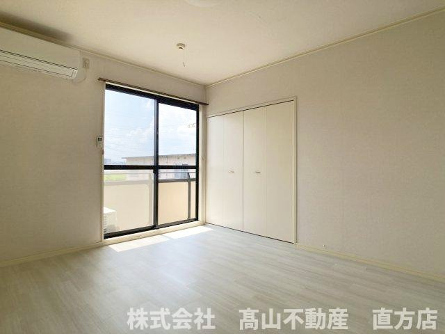 直方市大字感田のアパートの洋室