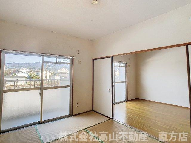 直方市大字山部のアパートのバルコニー