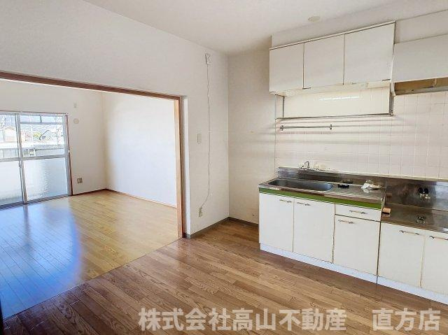 直方市大字山部のアパートの居間・リビング