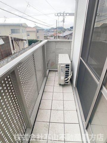 直方市大字頓野のアパートのバルコニー