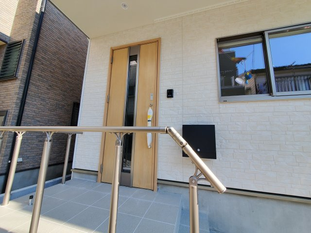 三郷市　谷中　新築戸建　全1棟の玄関|ゆったりとした玄関です