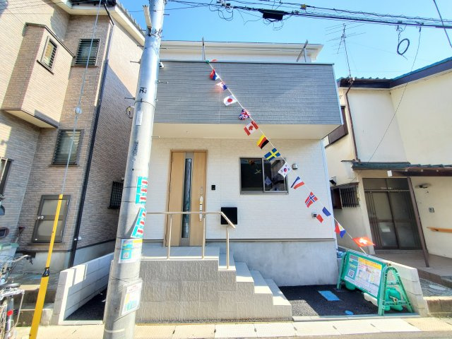 三郷市　谷中　新築戸建　全1棟