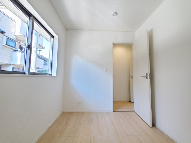 三郷市　谷中　新築戸建　全1棟の洋室|落ち着いた色調の洋室です