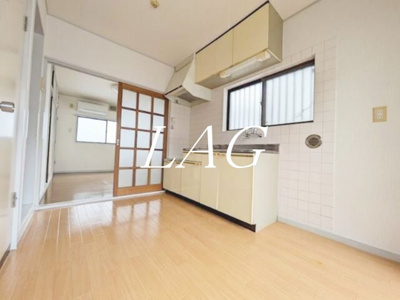 【居間・リビング】 | プチモンド用賀 | 洋室のお部屋です。