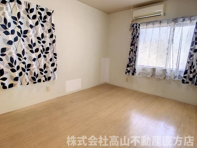 直方市大字感田のアパートの洋室