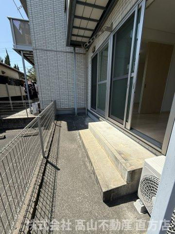 北九州市八幡西区木屋瀬５丁目のアパートのバルコニー