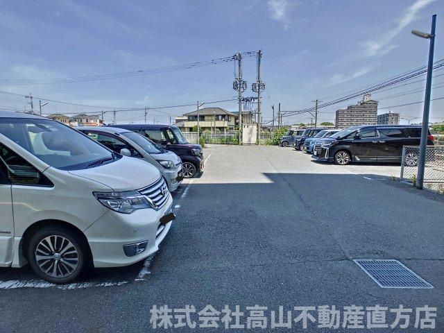 北九州市八幡西区木屋瀬２丁目の賃貸マンションの駐車場