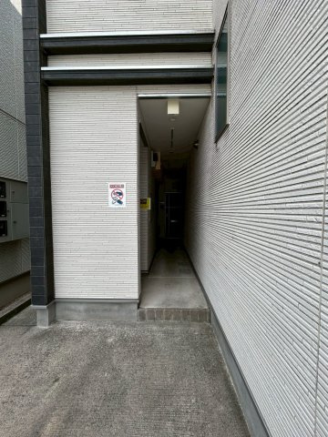 リアンハイム六番町のエントランス