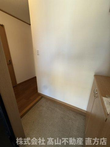 北九州市八幡西区木屋瀬４丁目のアパートの玄関