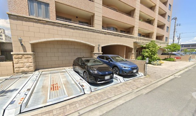 グラジオ北条口の駐車場