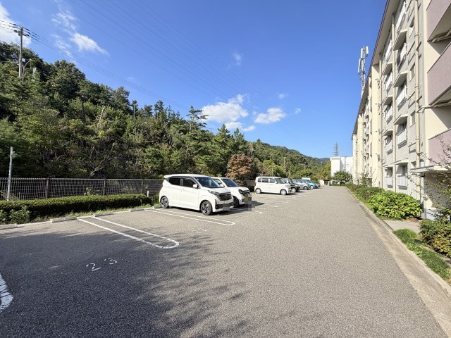 渦が森コーポ６号館の駐車場