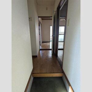 所沢市榎町のアパートの玄関