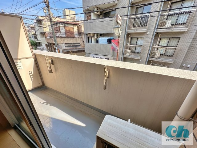 フェリースカーザ 202号室のバルコニー