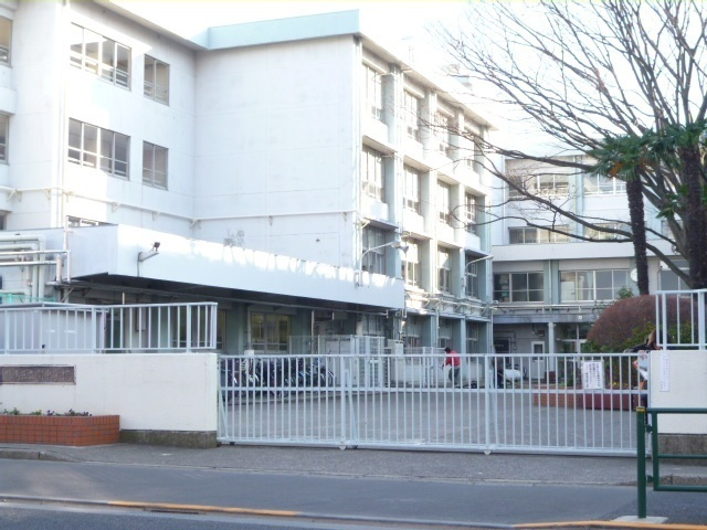 南大泉2丁目貸家の周辺|72621641_23.jpg