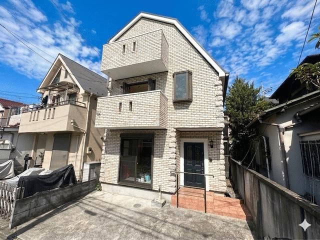 立川市曙町３丁目の中古一戸建の外観