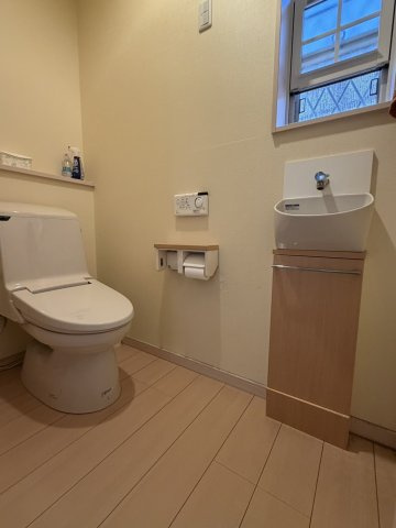 中古住宅　茜部辰新2丁目のトイレ