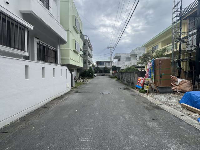糸満市西崎（全2棟）の前面道路含む現地写真|※南側公道6m♪