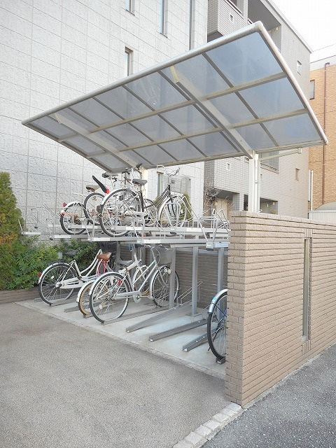 ラフィーネのその他共用部分|屋根付駐輪場