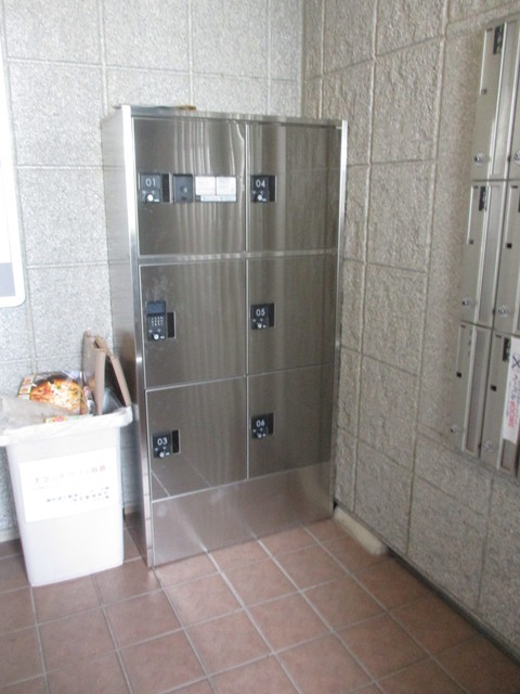 ラフィーネのその他共用部分|荷物の受け取りに便利な宅配ボックス