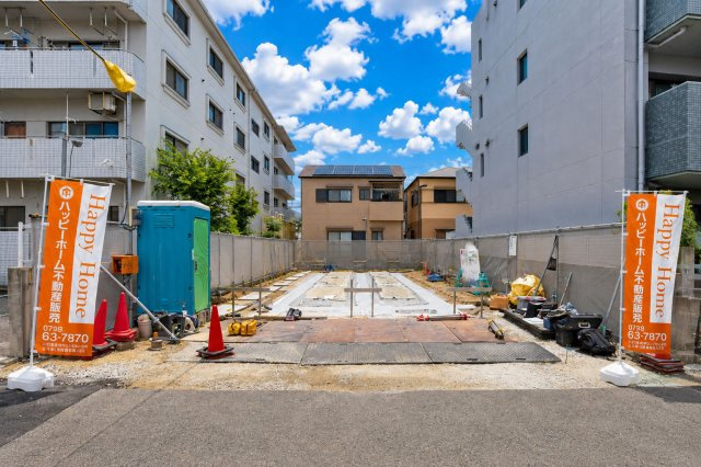 尼崎市稲葉荘2丁目建築条件無し売土地│全2区画の外観|現地外観正面写真です。
建築条件無しの為、ご家族のライフスタイルに合わせた住まいづくりを設計できます。