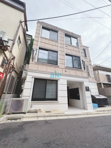 渋谷区幡ヶ谷２丁目の賃貸マンションの外観