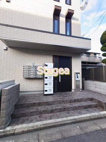 クレールレジデンスのエントランス