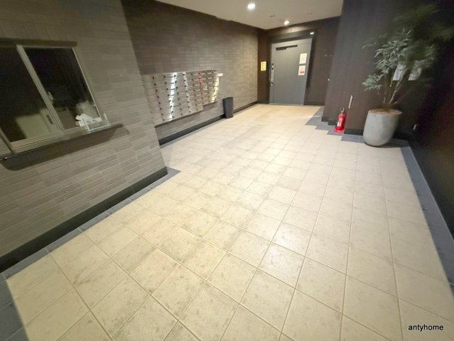 レジディア京町堀　仲介手数料無料のロビー