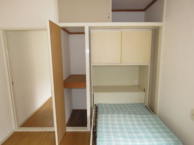 川越市大字吉田のアパートの居間・リビング