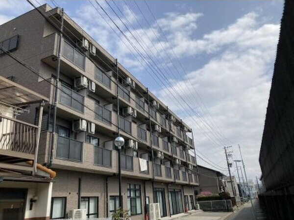 ヴァンヴェール名古屋の外観
