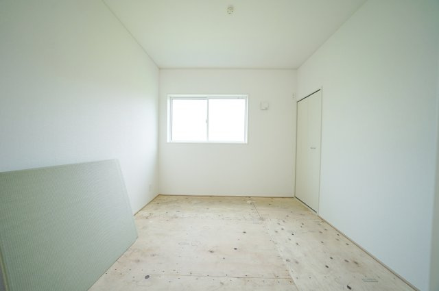 【横浜市都筑区東山田1丁目34-21新築戸建て】★仲介手数料無料★（東山田小学校・東山田中学校）の和室