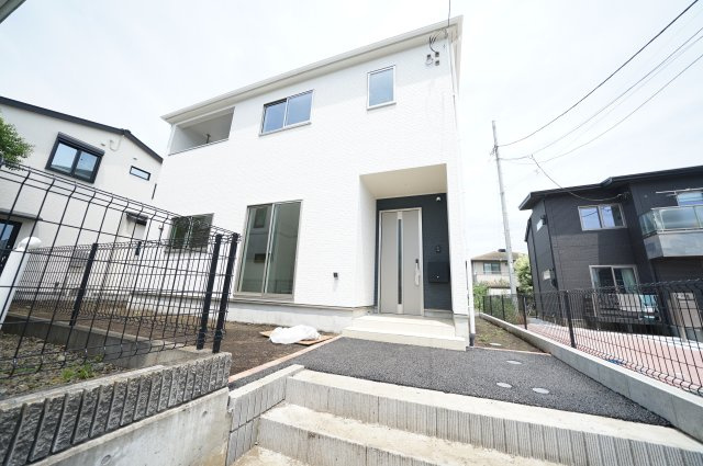 【横浜市都筑区東山田1丁目34-21新築戸建て】★仲介手数料無料★（東山田小学校・東山田中学校）