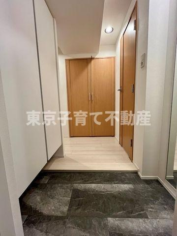 レジディア御茶ノ水の玄関