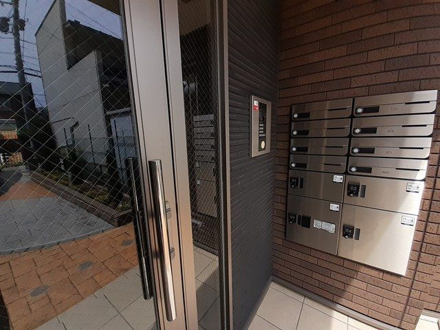 リファイメントのエントランス