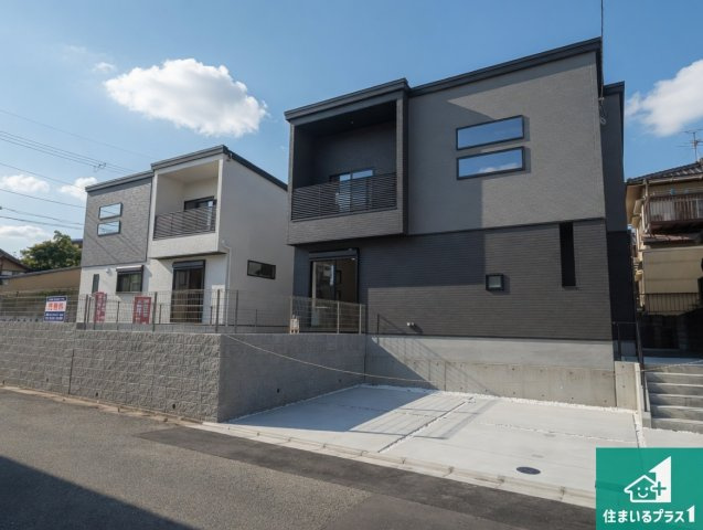 箕面市粟生新家　第2期　新築一戸建ての外観|お客様に長く安心して住んでいだだける事にこだわった家づくり！住んでからのアフターサービスにもしっかりと取り組んでいます！