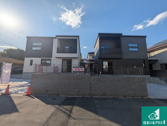 箕面市粟生新家　第2期　新築一戸建ての外観|お客様に長く安心して住んでいだだける事にこだわった家づくり！住んでからのアフターサービスにもしっかりと取り組んでいます！