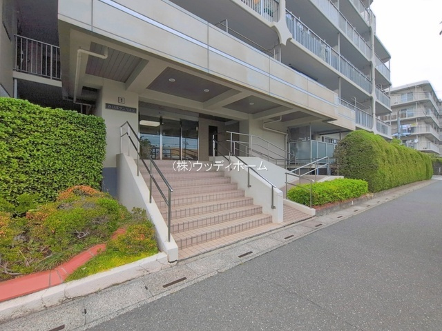 第1春日部サンハイツ　中古マンションのエントランス