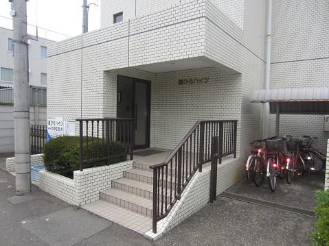 高ひろハイツのエントランス