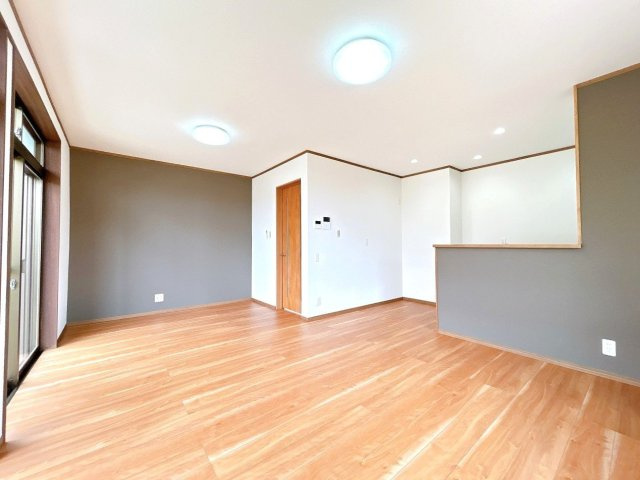 リフォーム済中古戸建　安八郡神戸町大字加納　昭和61年築の居間・リビング