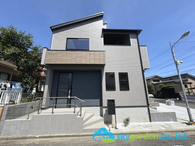 藤沢市本藤沢７丁目　新築戸建　全１棟の外観|外観もきれいです