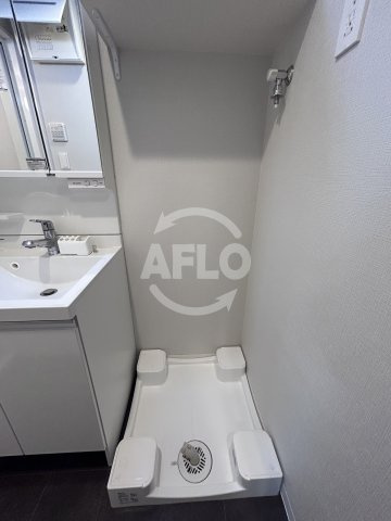 スプランディッド江坂DUEの洗面所|スプランディッド江坂DUE　洗濯パン