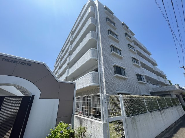 ライオンズマンション長住南第2の外観|シンプルながら、こだわりを感じる外観です☆

