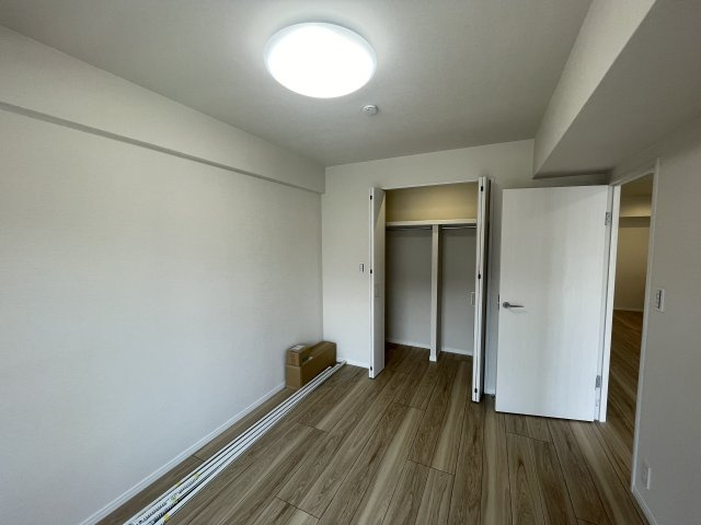 ライオンズマンション長住南第2の洋室|シンプルだからこそ家具が映える素敵なお部屋☆