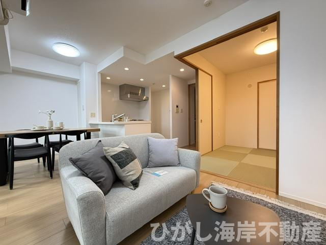 リストレジデンス茅ヶ崎海岸の居間・リビング|新規リフォーム完了！　14.6帖　LDK