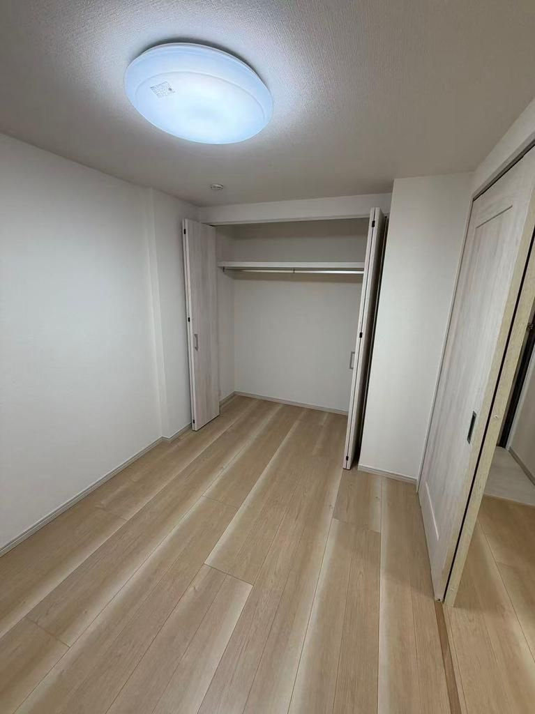 小金井市緑町５丁目の中古マンションの洋室