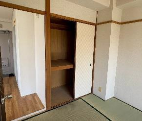 ブルク石本の収納