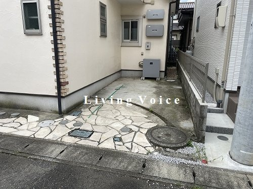 綾瀬市上土棚北2丁目　中古一戸建ての駐車場|綾瀬市上土棚北2丁目　中古一戸建て