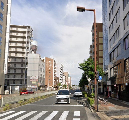新大阪駅前ビル　テナントの洋室