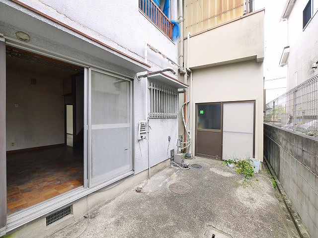 六条西4丁目テナントの内装