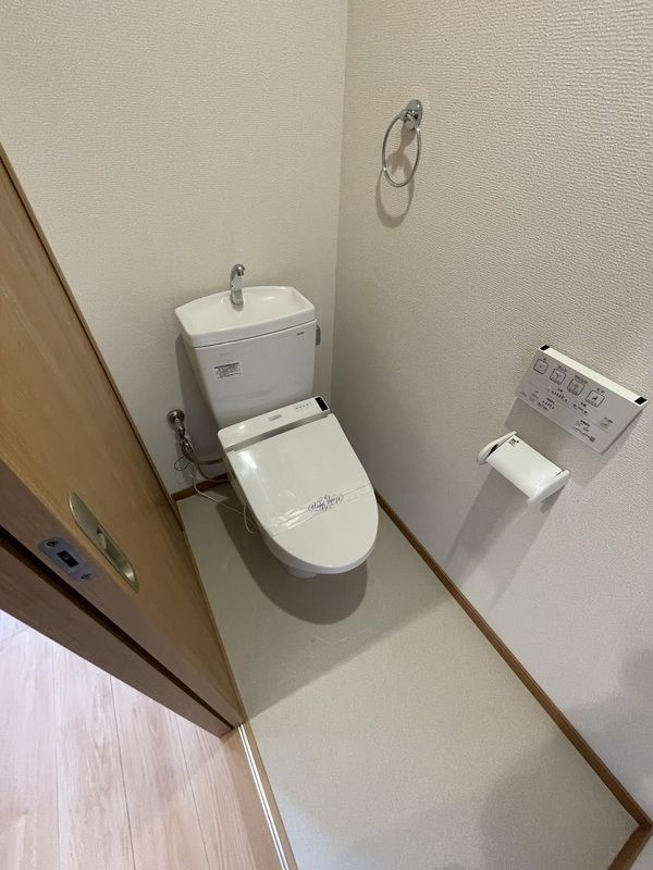 プレシャス長丘のトイレ